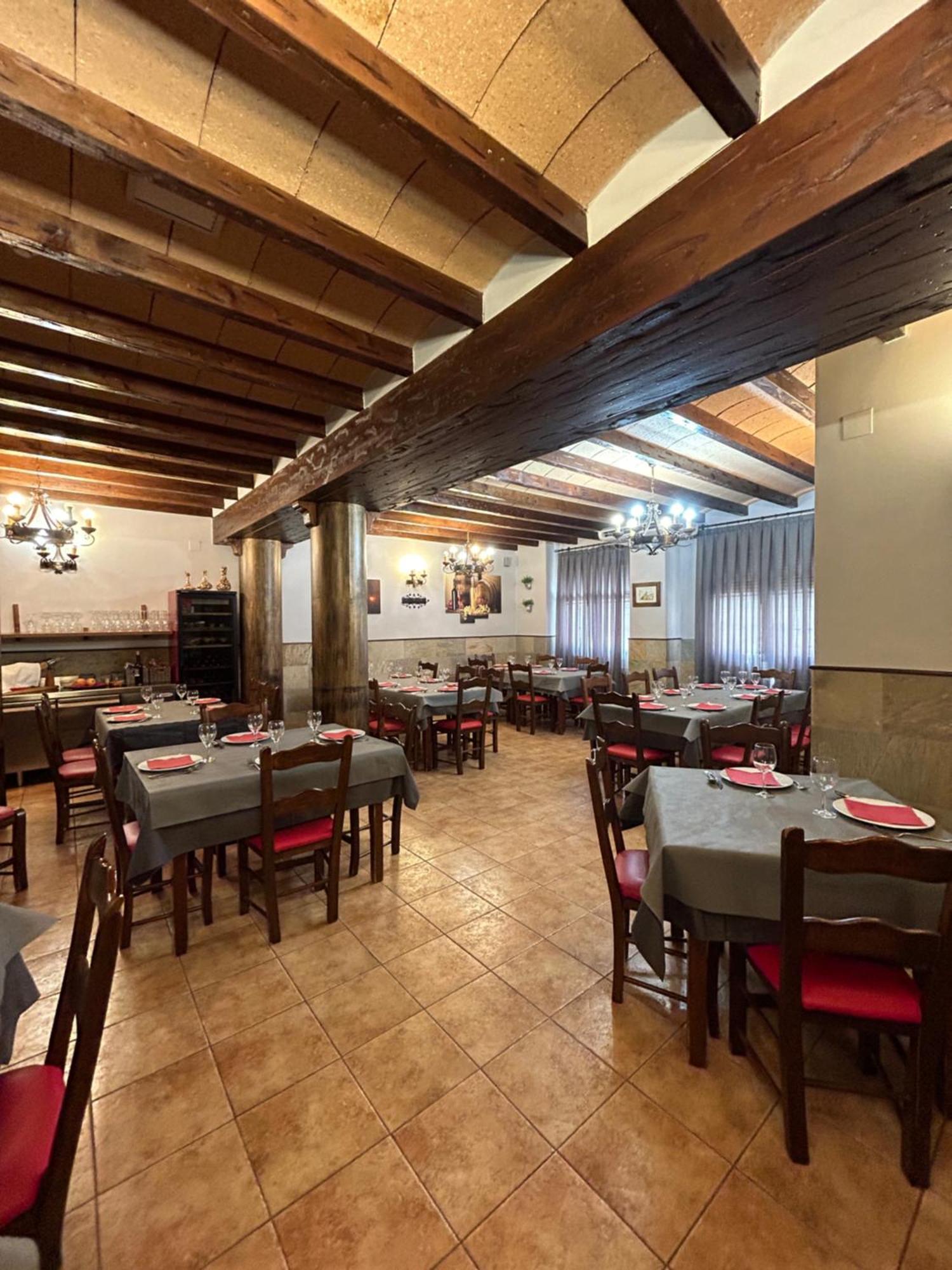 Hostal Restaurante Morote Cano Lezuza Exterior photo
